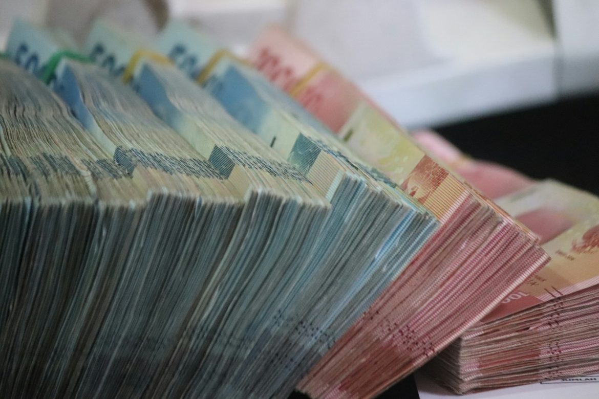 Shopee Indonesia Dianugerahi Sebagai Mitra Swasta Terbaik oleh PT Pos Indonesia