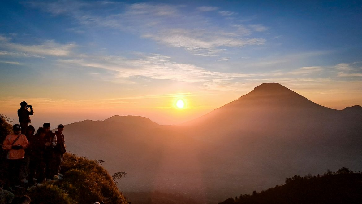 Indonesia Melawan Overtourism